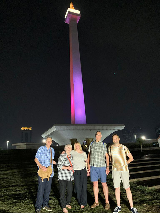 Monas2